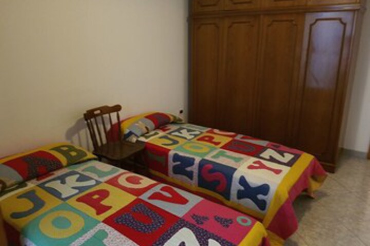 Room 80 of 92