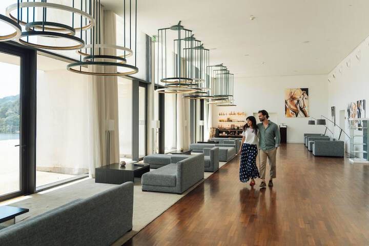 Guest Lobby