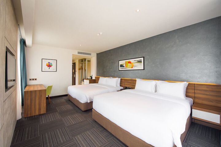 Room 21 of 54