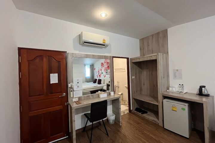 Room 100 of 149