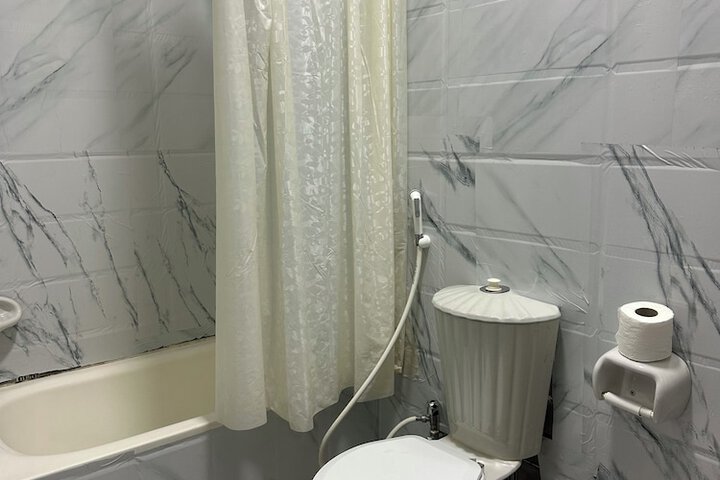 Room 17 of 36
