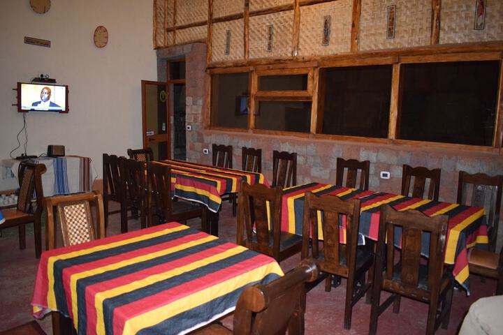 Dining 19 of 28