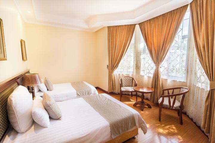 Room 6 of 27