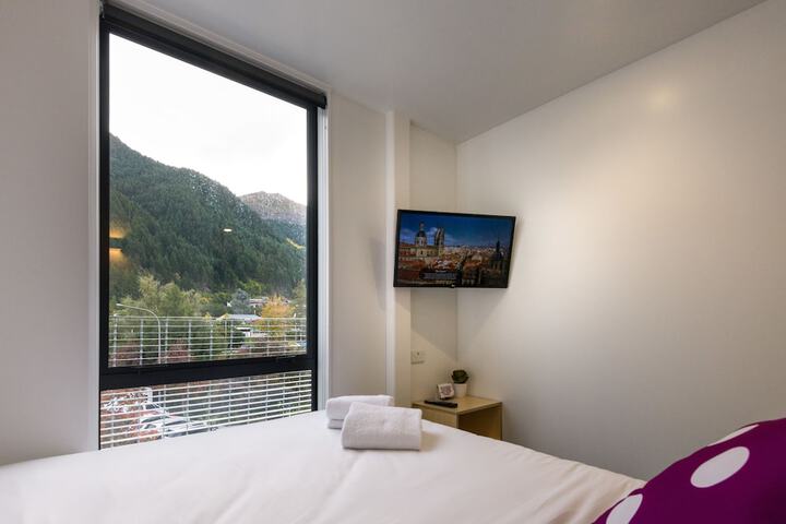 Room 4 of 69