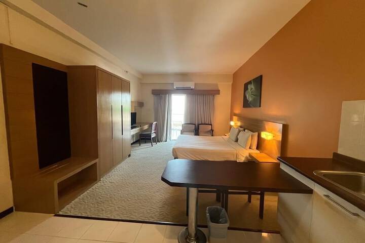 Room 340 of 650