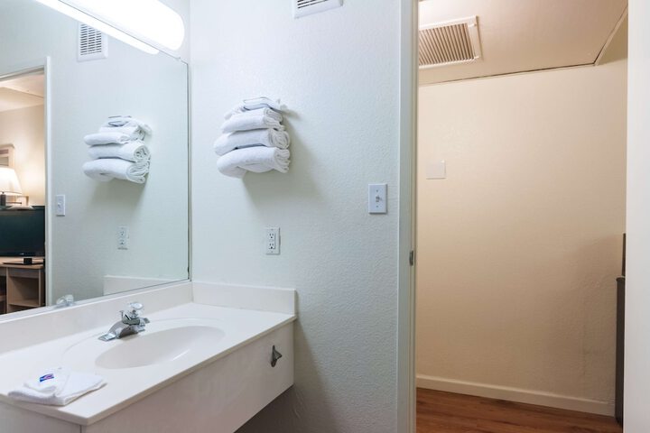 Room 20 of 34