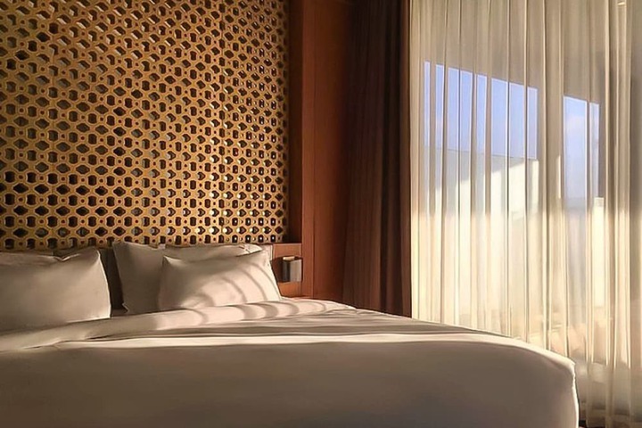Room 7 of 50