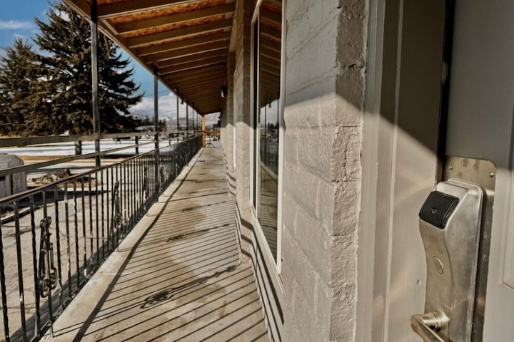 Ballroom/Hall 10 of 16