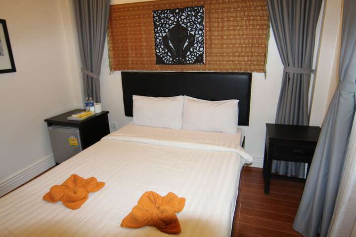 Room 9 of 64