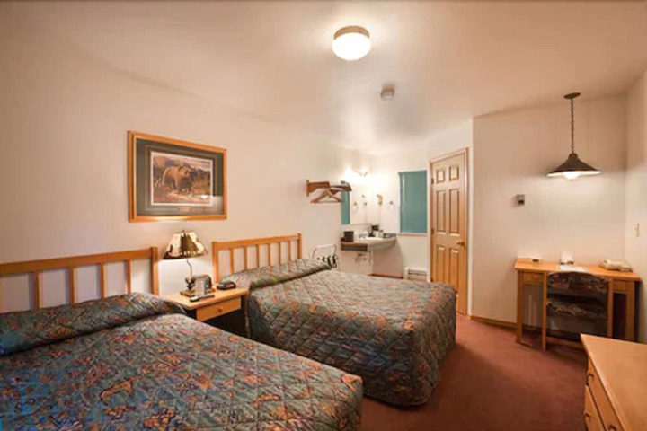 Room 4 of 23