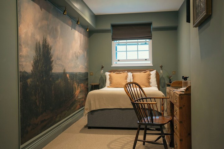 Room 70 of 123