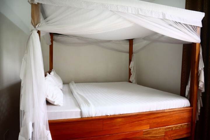 Room 7 of 29
