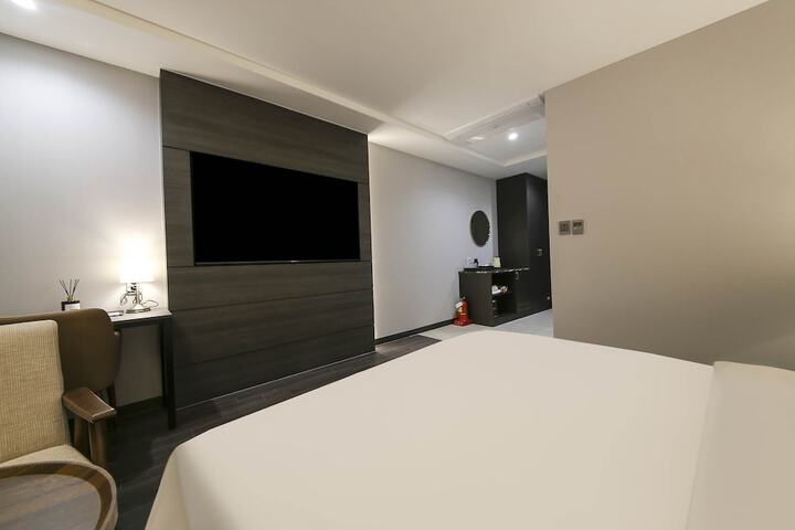 Room 22 of 70