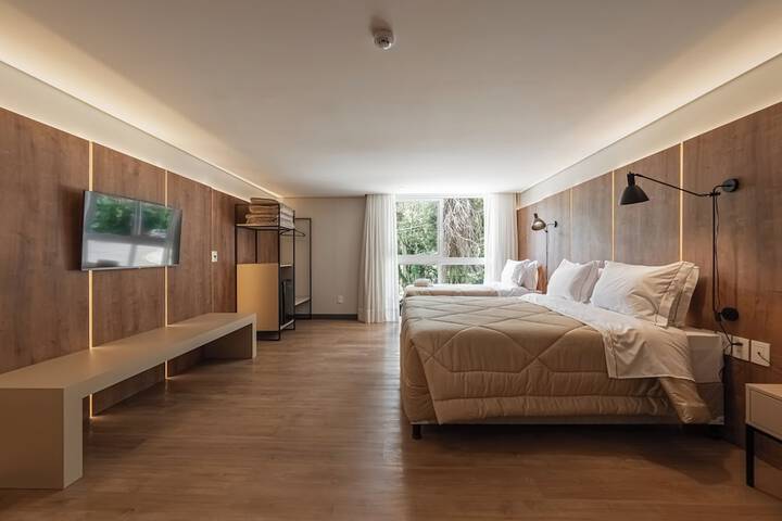 Room 10 of 35