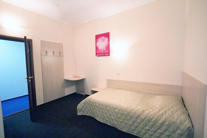 Room 19 of 36