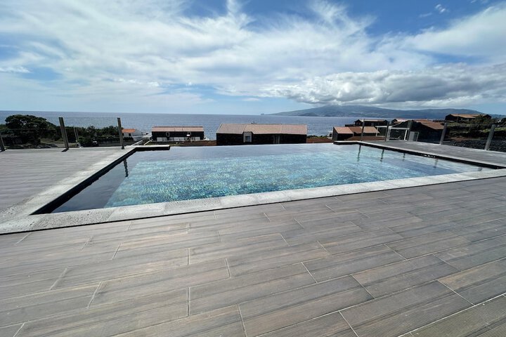Pool 64 of 104