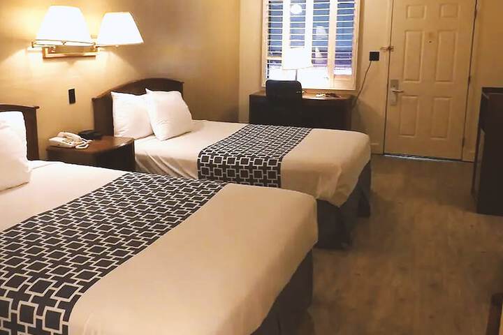 Room 16 of 35