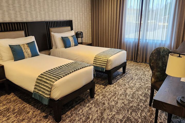 Room 12 of 38