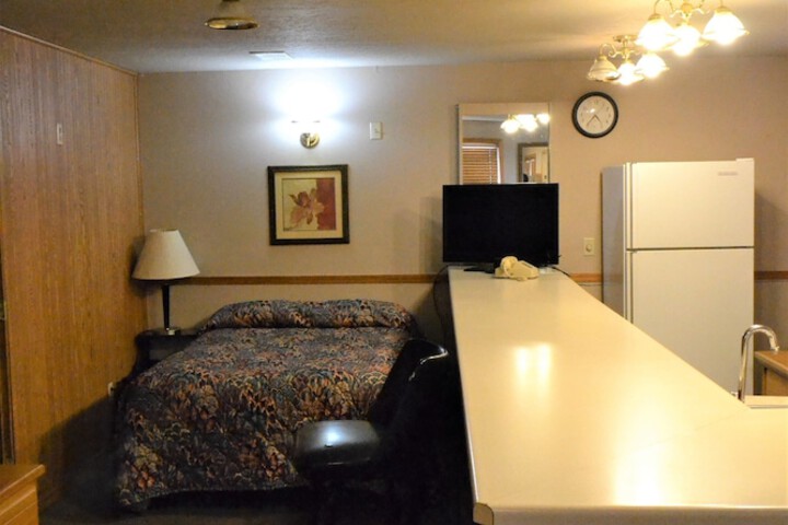 Room 5 of 81