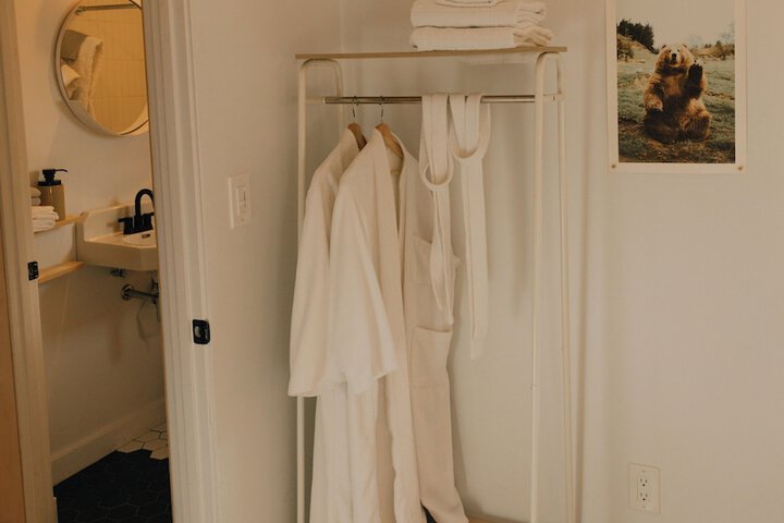 Room 158 of 193