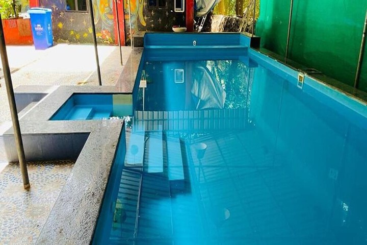 Pool 20 of 25