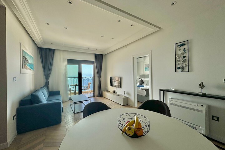 Room 8 of 60