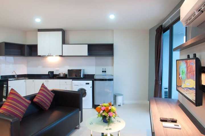 Room 16 of 52