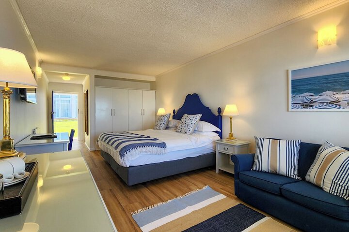 Room 15 of 62
