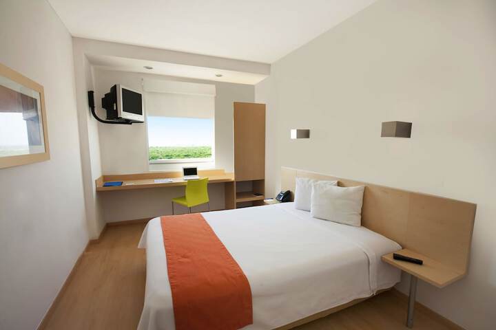 Room 12 of 56