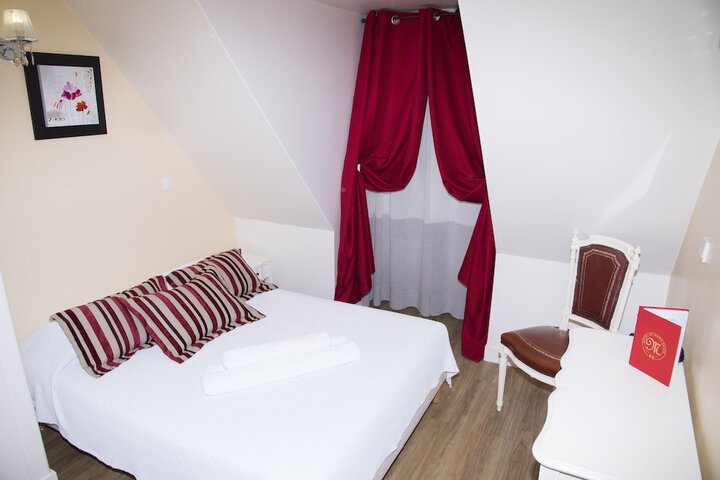 Room 18 of 38
