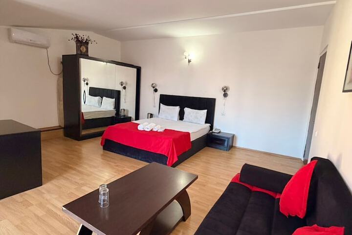 Room 30 of 94