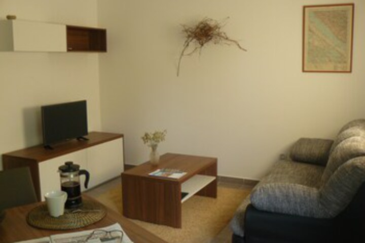 Room 32 of 63