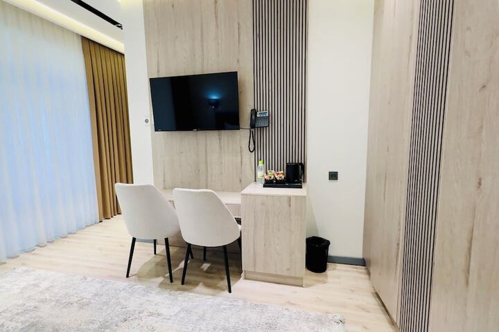 Room 16 of 87
