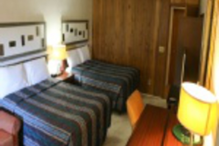 Room 133 of 156