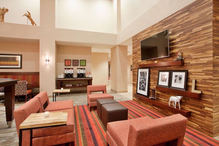 Hotel Interior 4 of 32