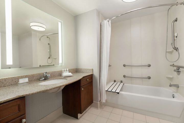 1 King 2 Queen Beds 2 Bedroom 2 Bath Suite (23 of 28)
