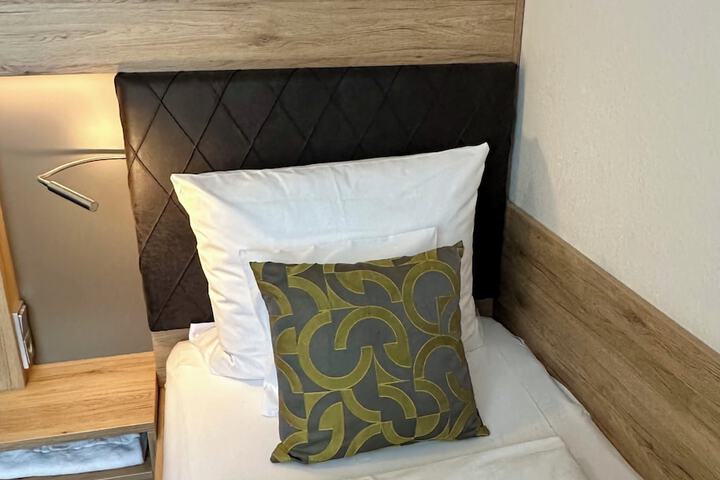 Room 12 of 41
