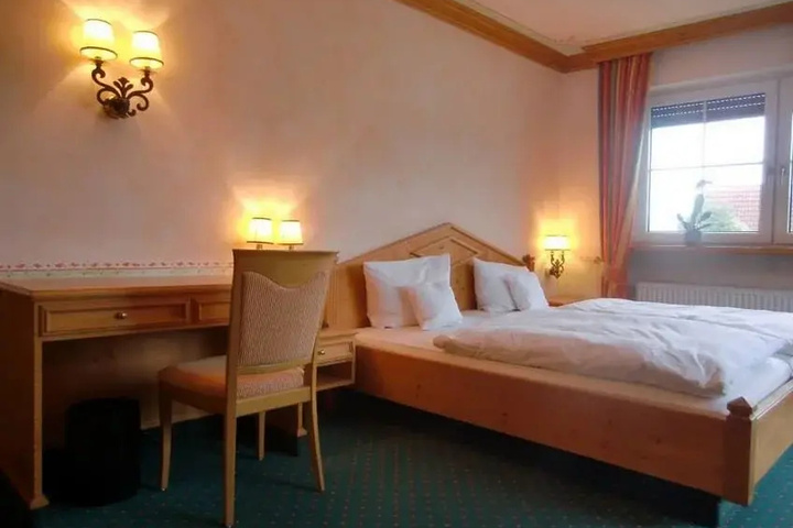 Room 2 of 14