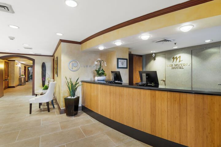Concierge desk