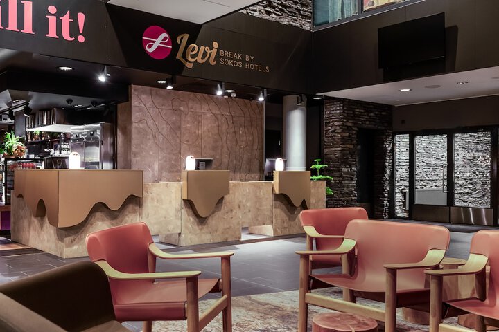 Guest Lobby