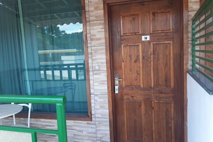 Room 3 of 10