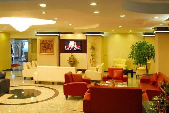 Guest Lobby