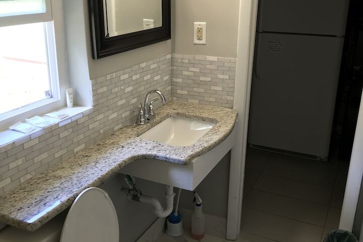 Room 17 of 32