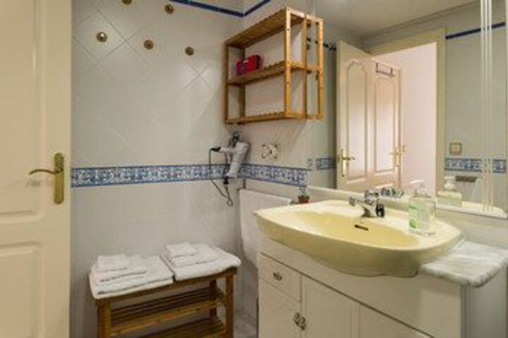 Room 3 of 25