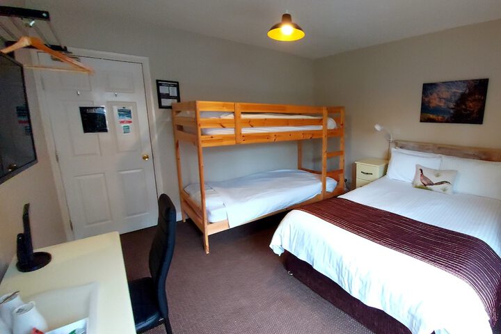 Room 13 of 147