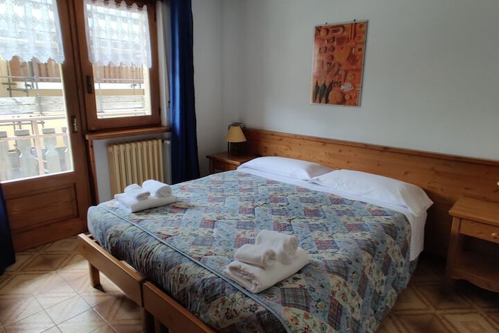 Room 11 of 51