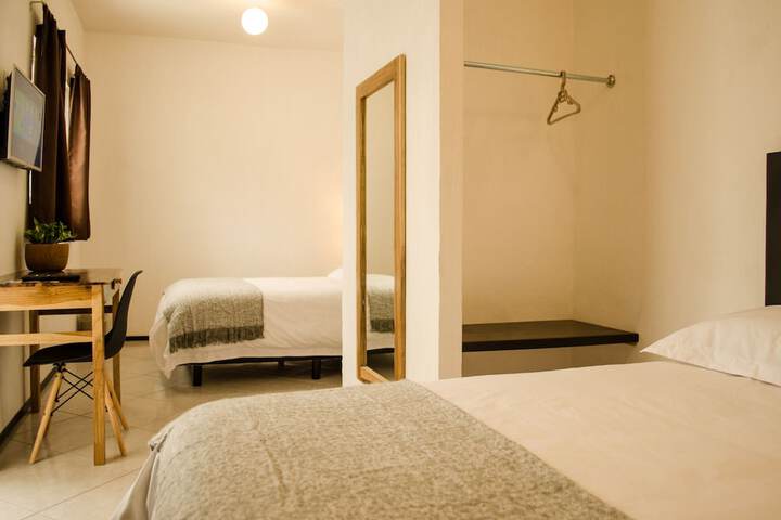 Room 8 of 33