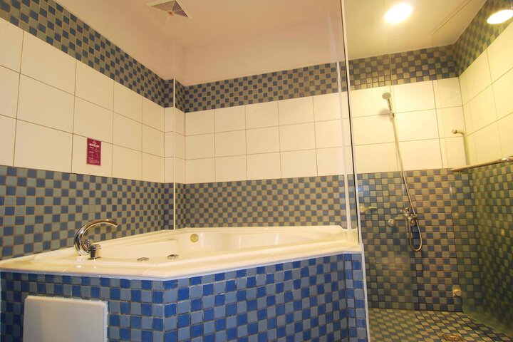 Bathroom Interior Photo