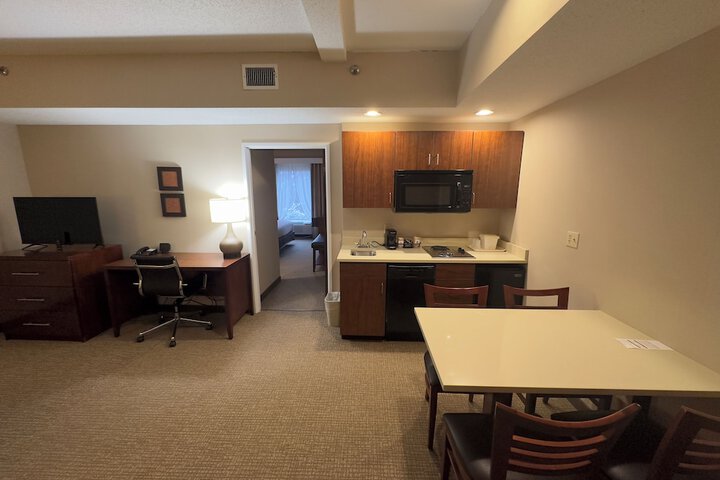 Room 41 of 77