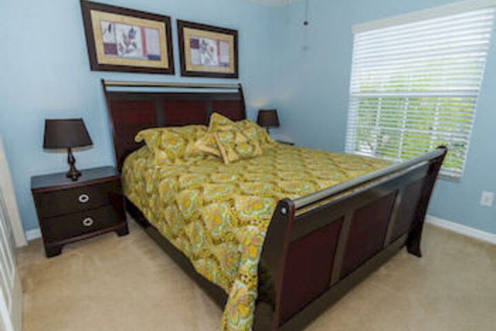 Room 207 of 380
